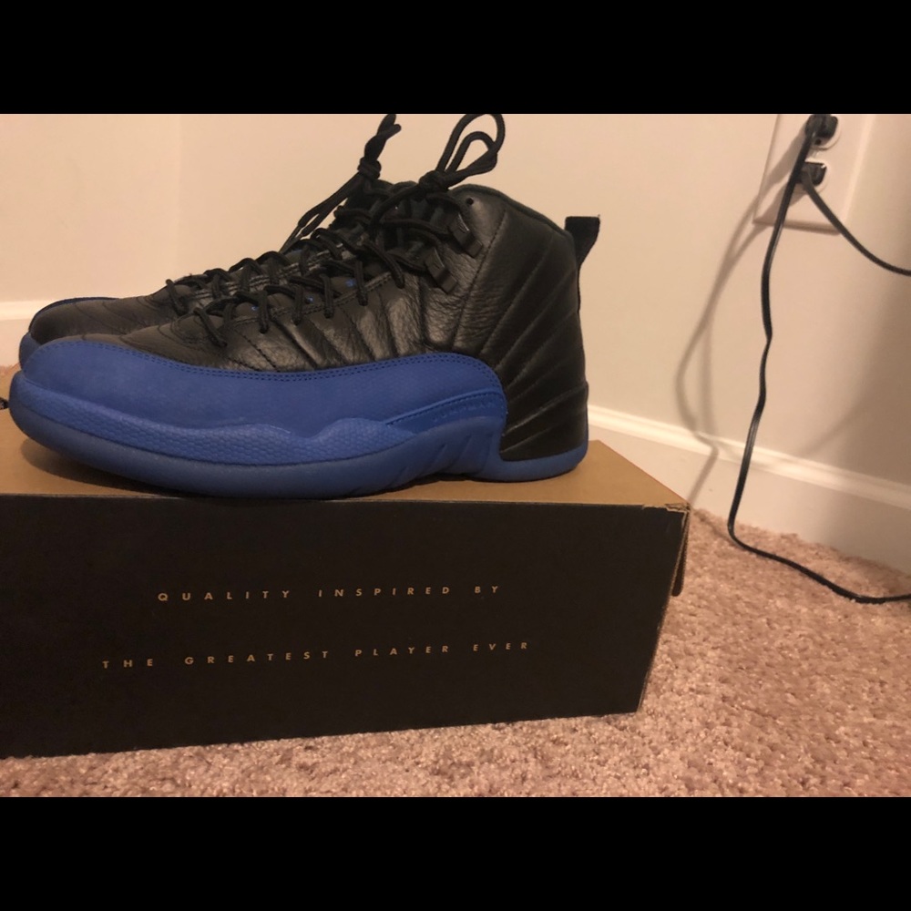 Jordan 12 blue royal size 9